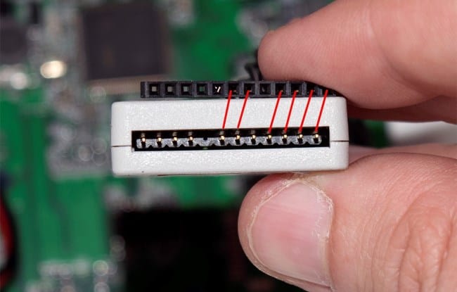Рис 1. Выход UART на фискальном накопителе.
